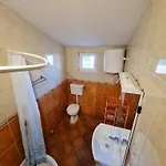 Robi Apartment *