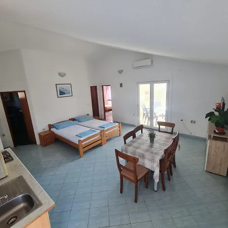 Apartamento Robi Vir