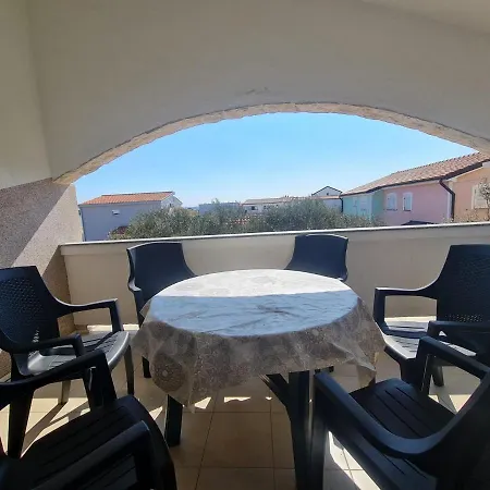 Apartamento Robi *