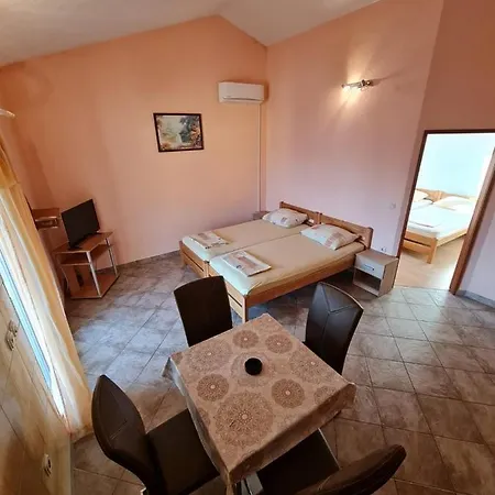 Robi Apartment Vir