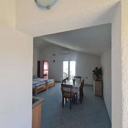 Robi Apartment *