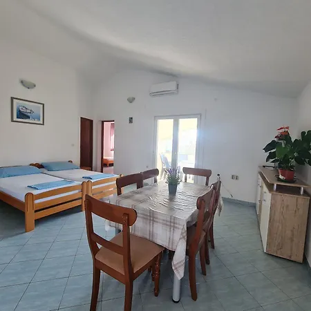Apartamento Robi