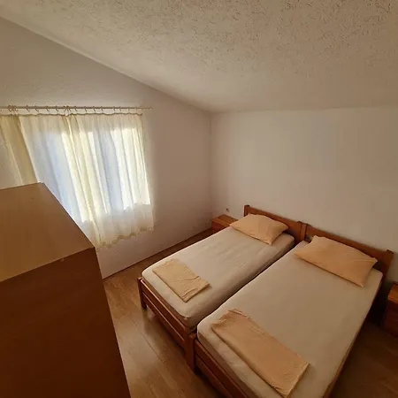 Apartamento Robi *